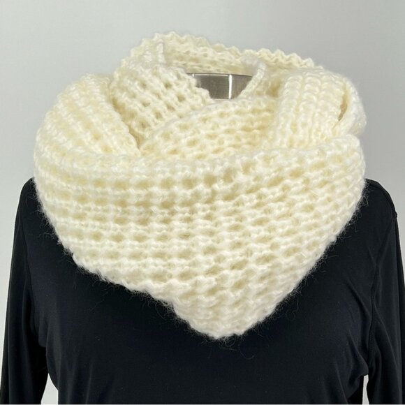 PISTIL Cream Loose Knit Infinity Scarf - Picture 2 of 6